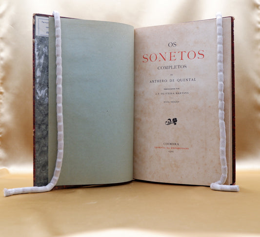 AS04LT63 – Quental, Anthero de [Martins, J. P. de Oliveira (pref.)] – OS SONETOS COMPLETOS. Lisboa. Editora. 1922