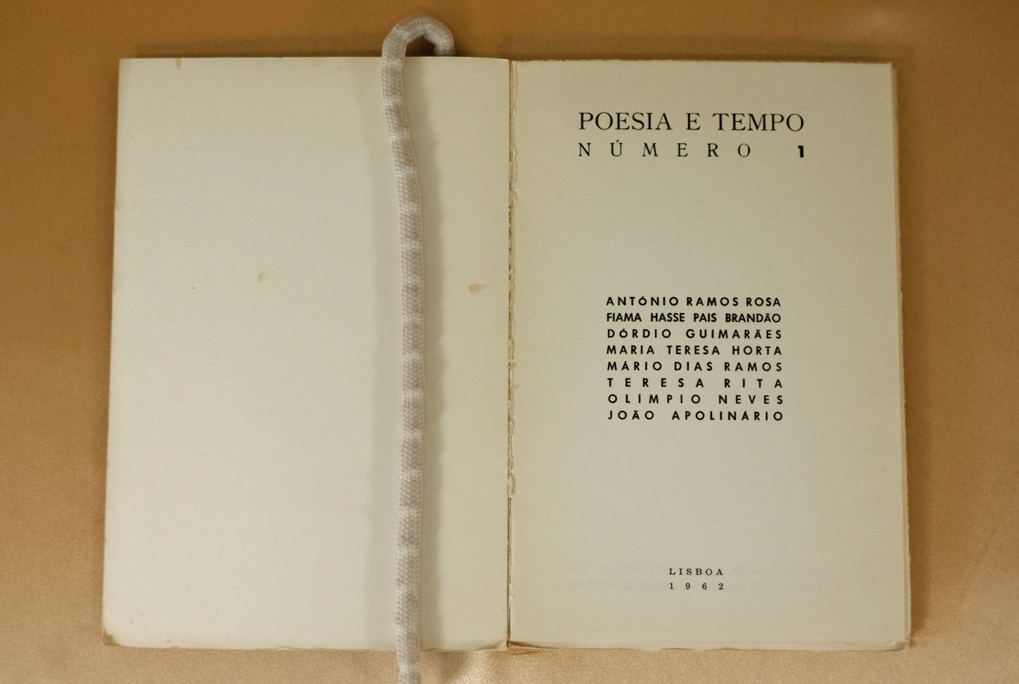 AS06LT79 – AAVV [Ramos, Mário Dias & Guimarães, Dórdio (org.)] – POESIA E TEMPO. Número 1. Lisboa. Ed. dos organizadores. 1962