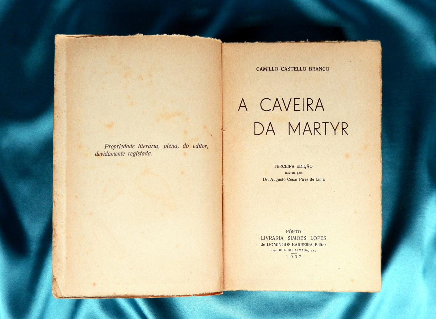 AS09LT37 – Branco, Camillo Castelo – A CAVEIRA DA MARTYR. Porto. Livraria Simões Lopes de Domingos Barreira. 1937