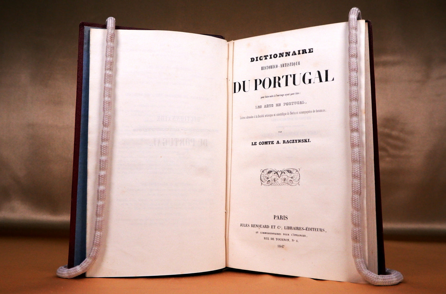 AS09LT72 – Raczynski, A. – DICTIONNAIRE HISTORICO-ARTISTIQUE DU PORTUGAL, &c. Paris. Jules Renouard et Cie, Libraires-Éditeurs. 1847