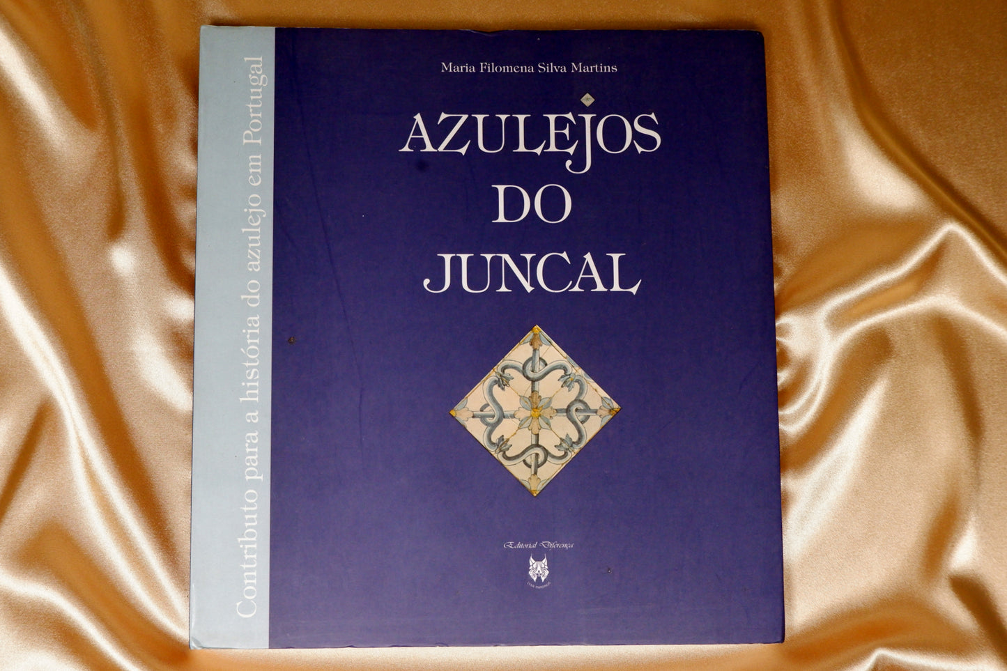 AS12LT23 – Martins, Maria Filomena Silva – AZULEJOS DO JUNCAL: CONTRIBUTO PARA A HISTÓRIA DO AZULEJO EM PORTUGAL. s.l. Editorial Diferença. 1997