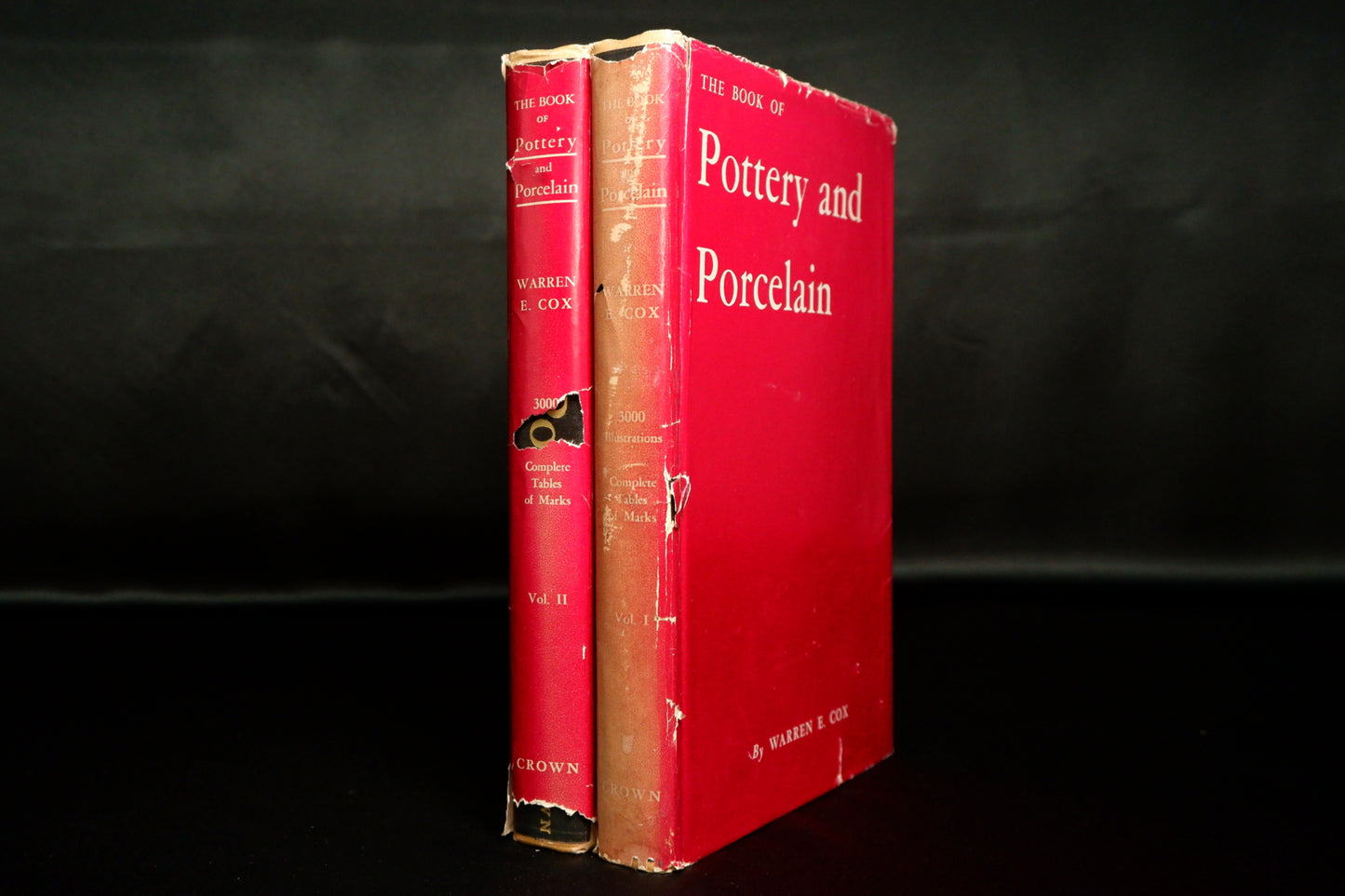 AS12LT51 – Cox, Warren E. – THE BOOK OF POTTERY AND PORCELAIN. New York. II vols. Crown Publishers. s.d. 1946