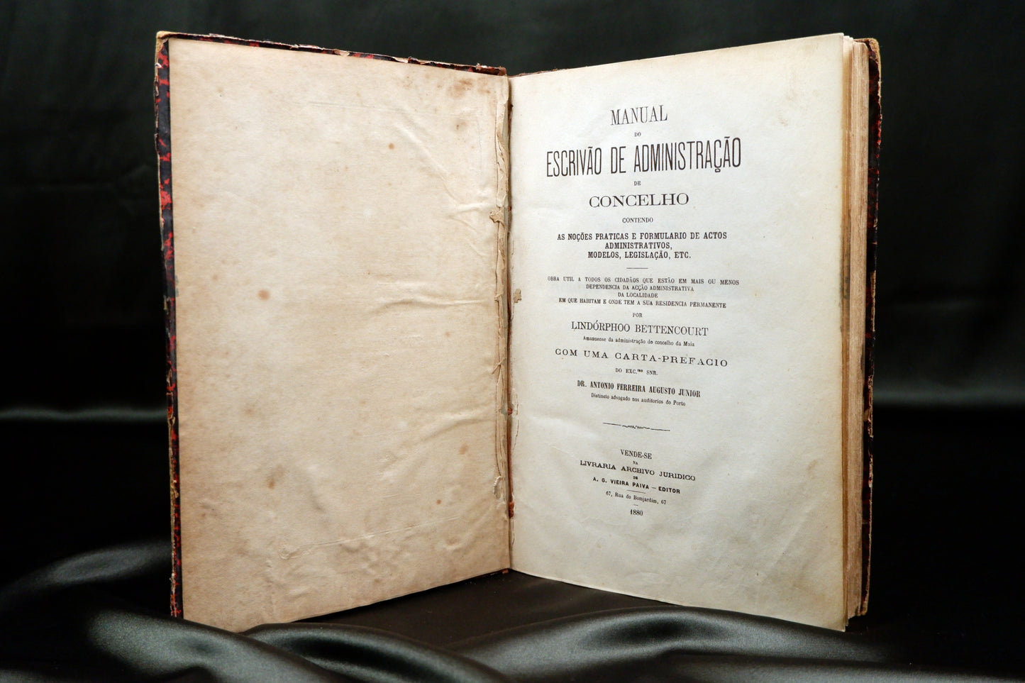 AS14LT03 – Bettencourt, Lindórphoo – MANUAL DO ESCRIVÃO DE ADMINISTRAÇÃO DE CONCELHO, &c. s.l. [Porto]. A. G. Vieira Paiva – Editor. 1880