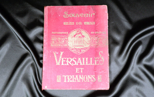 AS14LT09 – SOUVENIR DE VERSAILLES ET TRIANONS: PHOTOGRAPHIES EM COULEURS. s.l. [Paris?]. AL. c.1919