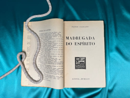 AS14LT35 – Salgado, Plínio – MADRUGADA DO ESPÍRITO. Lisboa. Pro Domo. 1946