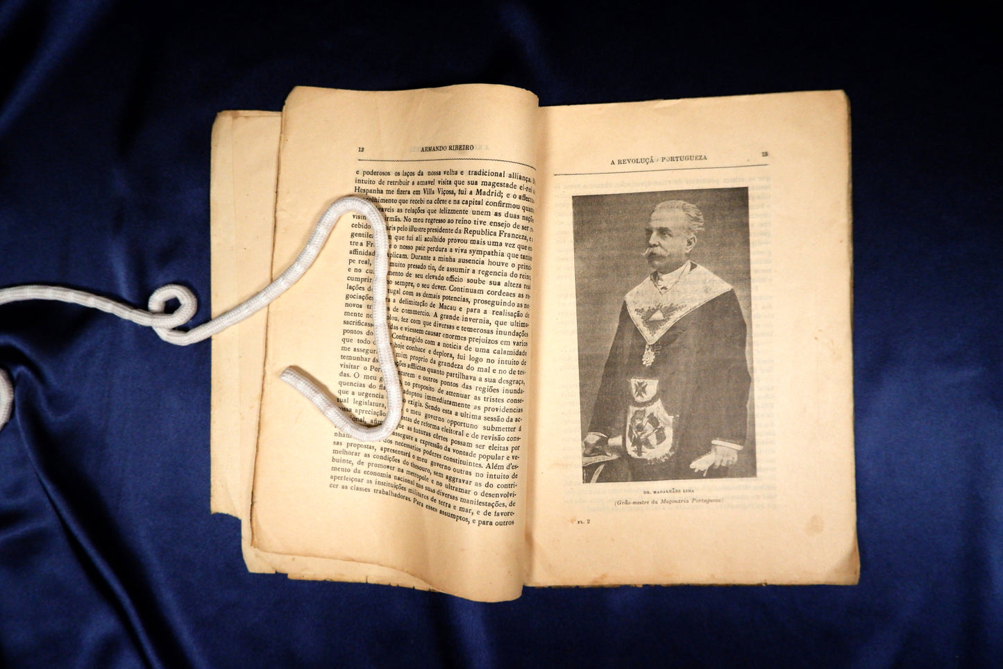 AS16LT61 – Ribeiro, Armando – A REVOLUÇÃO PORTUGUEZA: A QUÉDA DA MONARCHIA. Tomo I [de IV]. Lisboa. João romano Torres & C.a - Editores. s.d. [1911]