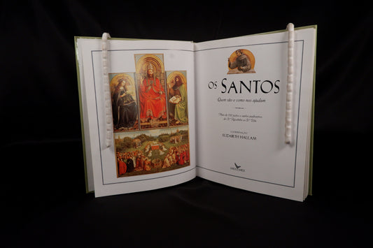 AS19LT16 – Hallam, Elizabeth (coord.) – OS SANTOS: QUEM SÃO E COMO NOS AJUDAM: MAIS DE 150 JUSTOS E SANTOS PADROEIROS DE ST.º AGOSTINHO A ST.ª ZITA. Lisboa. Livros e Livros. 1998