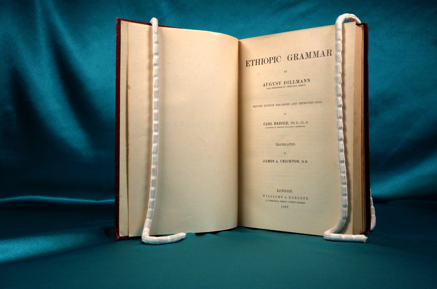 AS20LT06 – Dillmann, August – ETHIOPIC GRAMMAR. London. Williams & Norgate. 1907