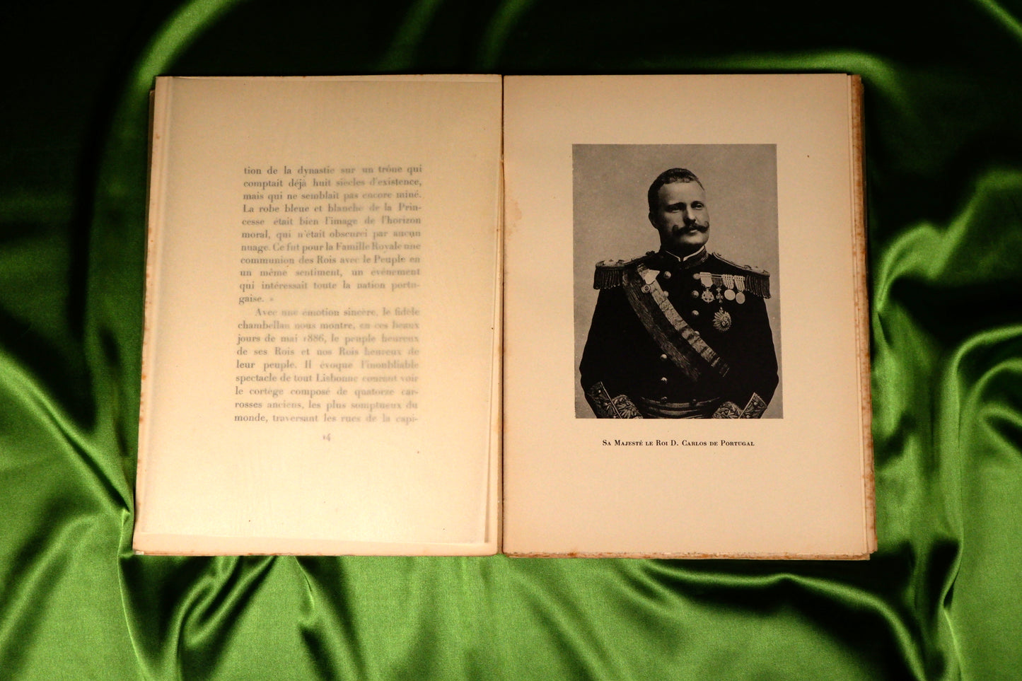 AS20LT13 – Sarmento, Olga de Moraes – SA MAJESTÉ LA REINE AMÉLIE DE PORTUGAL PRINCESSE DE FRANCE. Paris. Le Livre. 1924