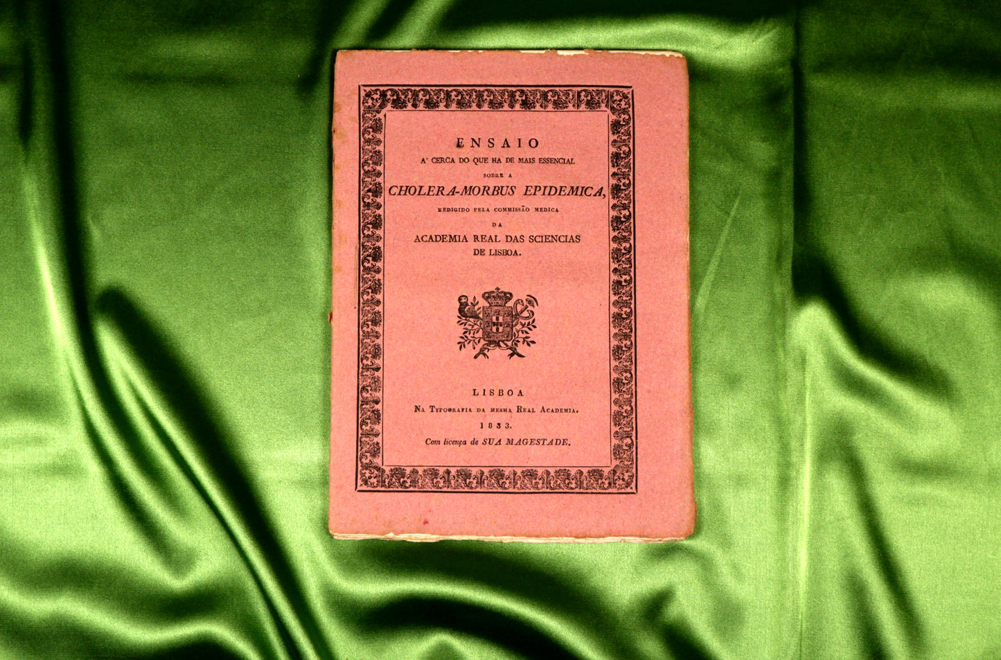 AS20LT21 – [HISTÓRIA DA MEDICINA] Silva, Joaquim Xavier da et al. – ENSAIO A’CERCA DO QUE HÁ DE MAIS ESSENCIAL SOBRE A CHOLERA-MORBUS EPIDEMICA, &c. Lisboa. Typografia da Real Academia. 1833